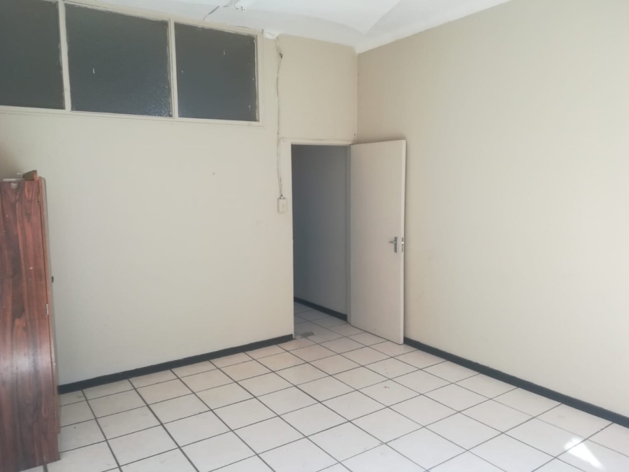 To Let 1 Bedroom Property for Rent in Bloemfontein Free State